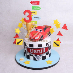 B.10.e MCQUEEN - Birthday Cakes - WILTON PATISSERIE