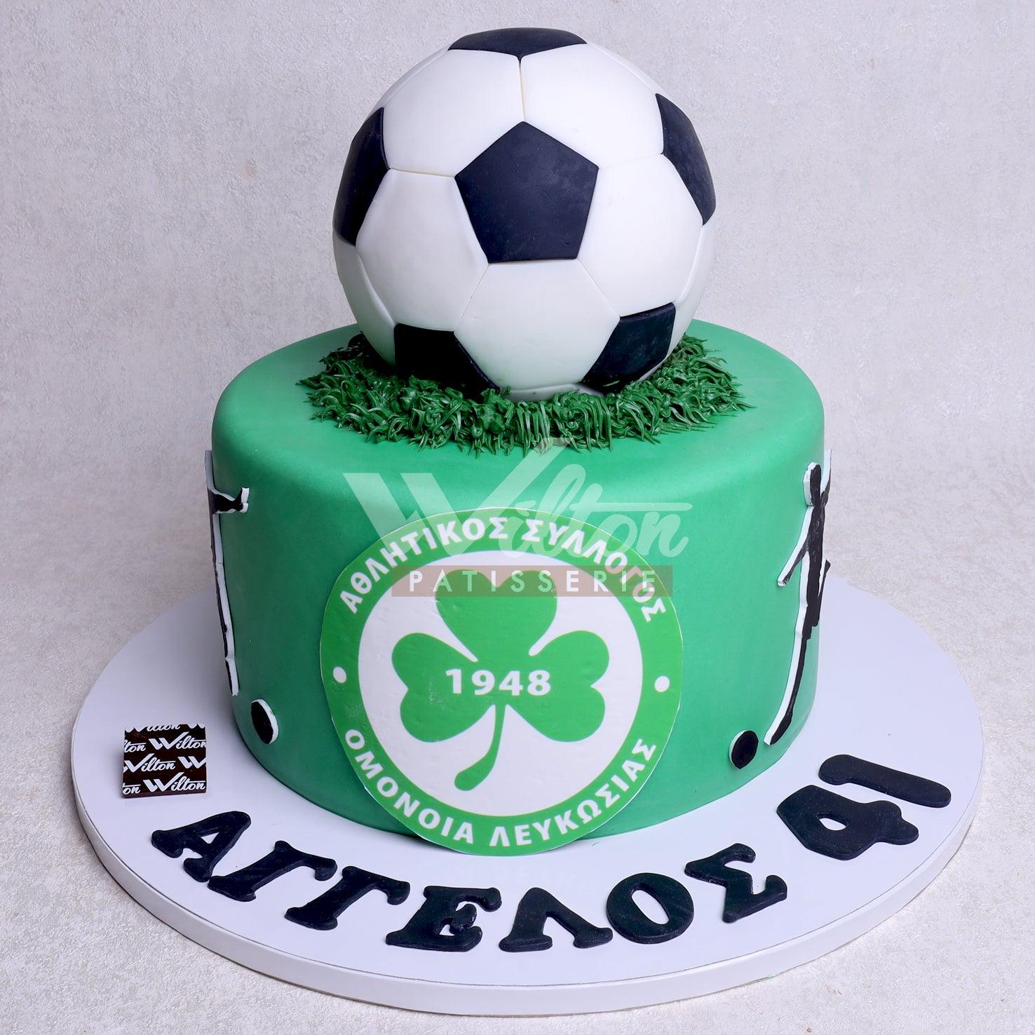 B.12.g FOOTBALL - Birthday Cakes - WILTON PATISSERIE