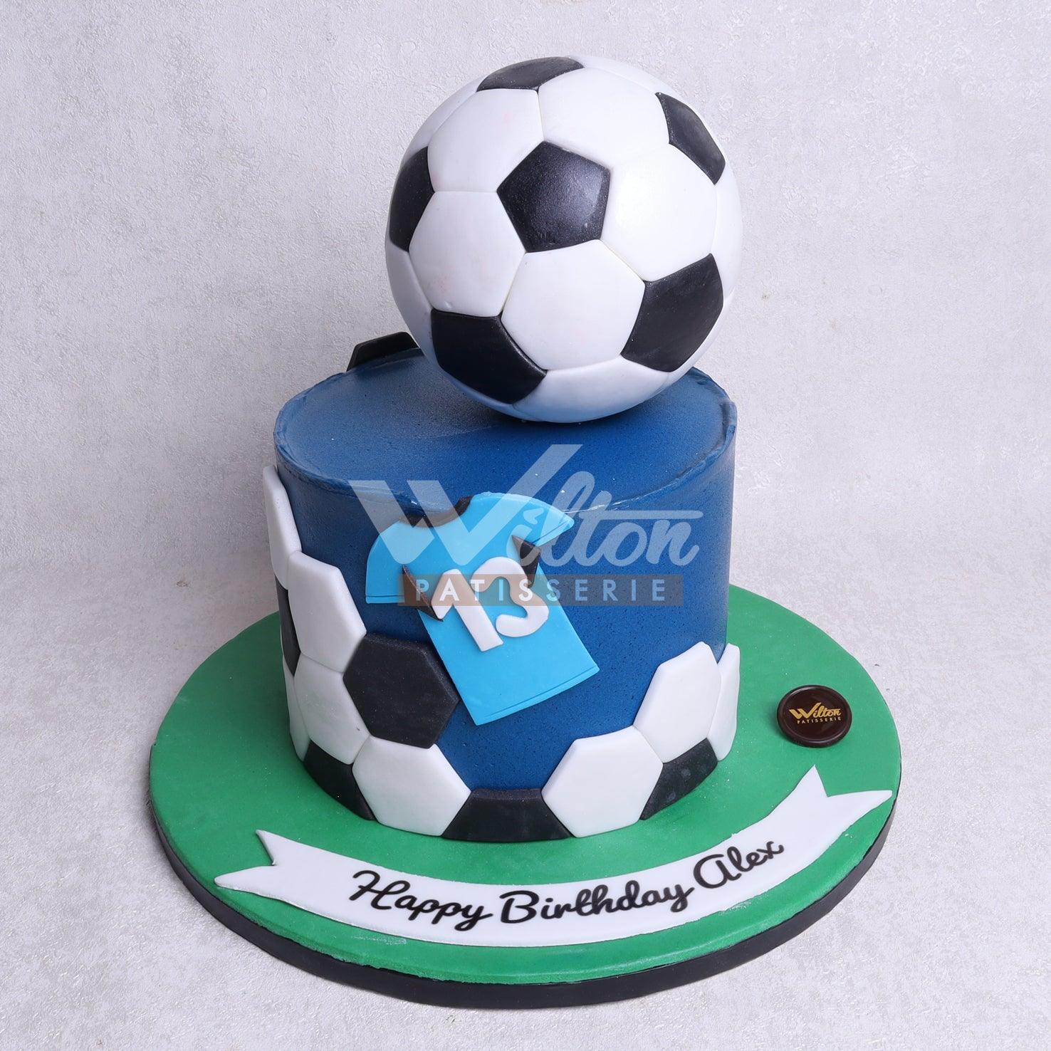 B.12.p FOOTBALL - Birthday Cakes - WILTON PATISSERIE