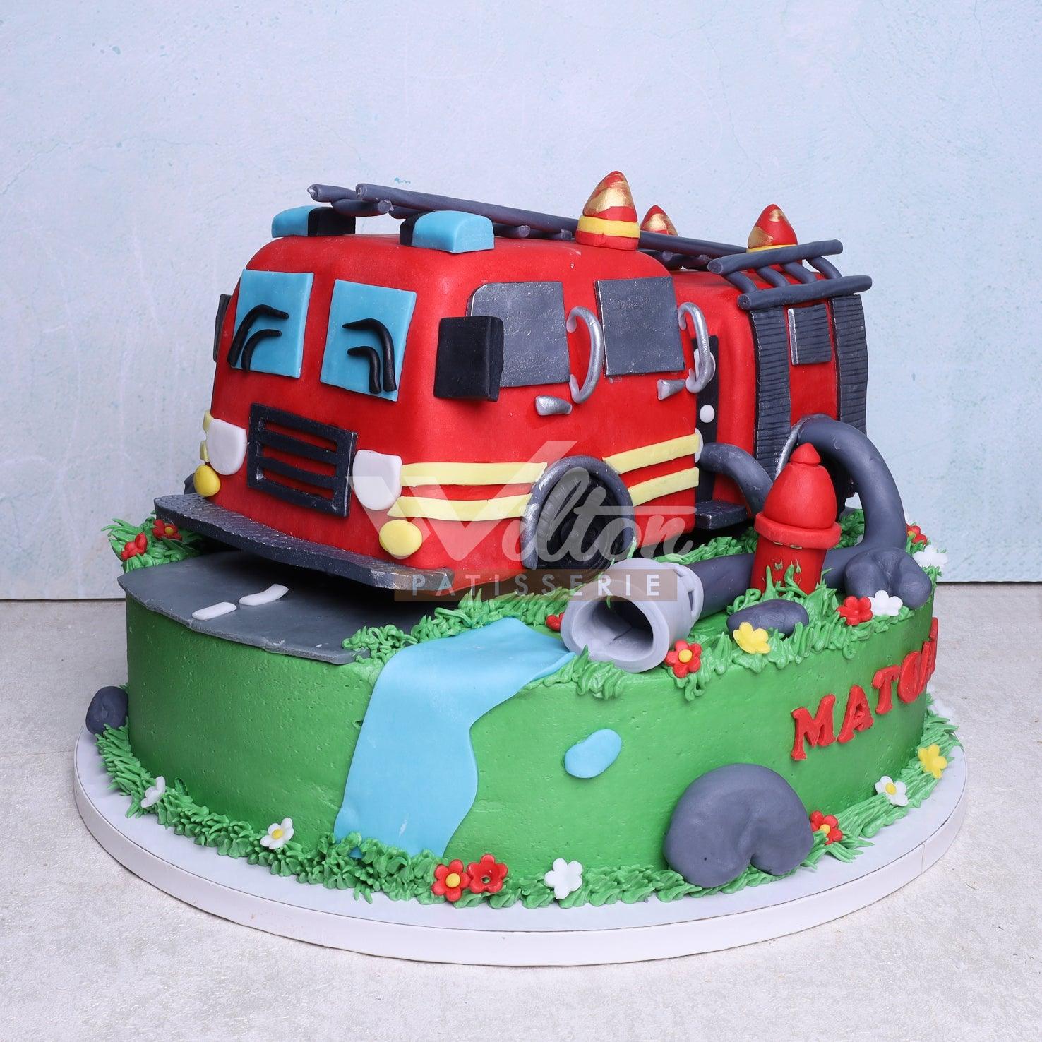 B.41.b FIRE TRUCK - Birthday Cakes - WILTON PATISSERIE