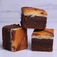 Small Brownie with Cheese - Coctail Sweets - WILTON PATISSERIE