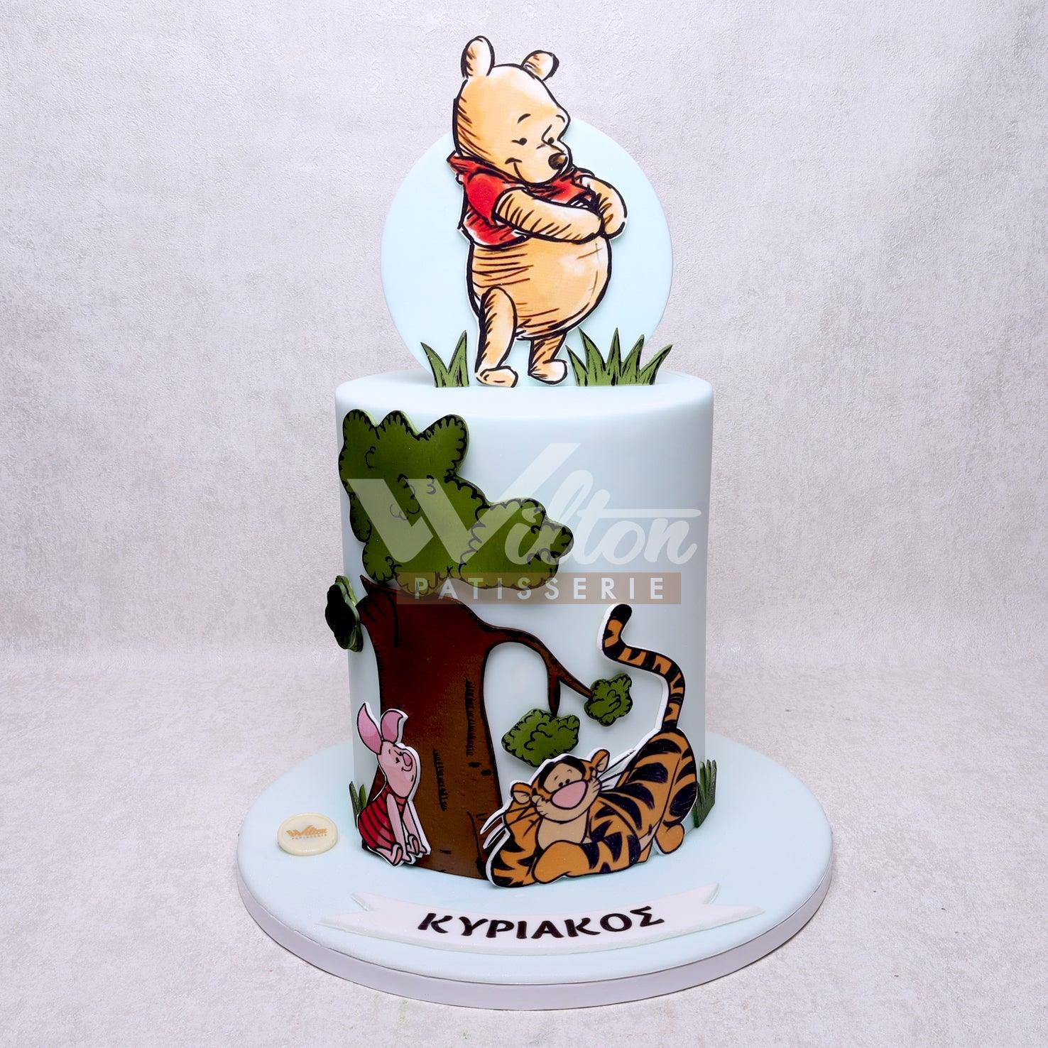 V.16.b WINNIE THE POOH - Christening Cake - WILTON PATISSERIE