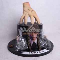 D.55.a WEDNESDAY ADDAMS - Children Birthday Cakes - WILTON PATISSERIE