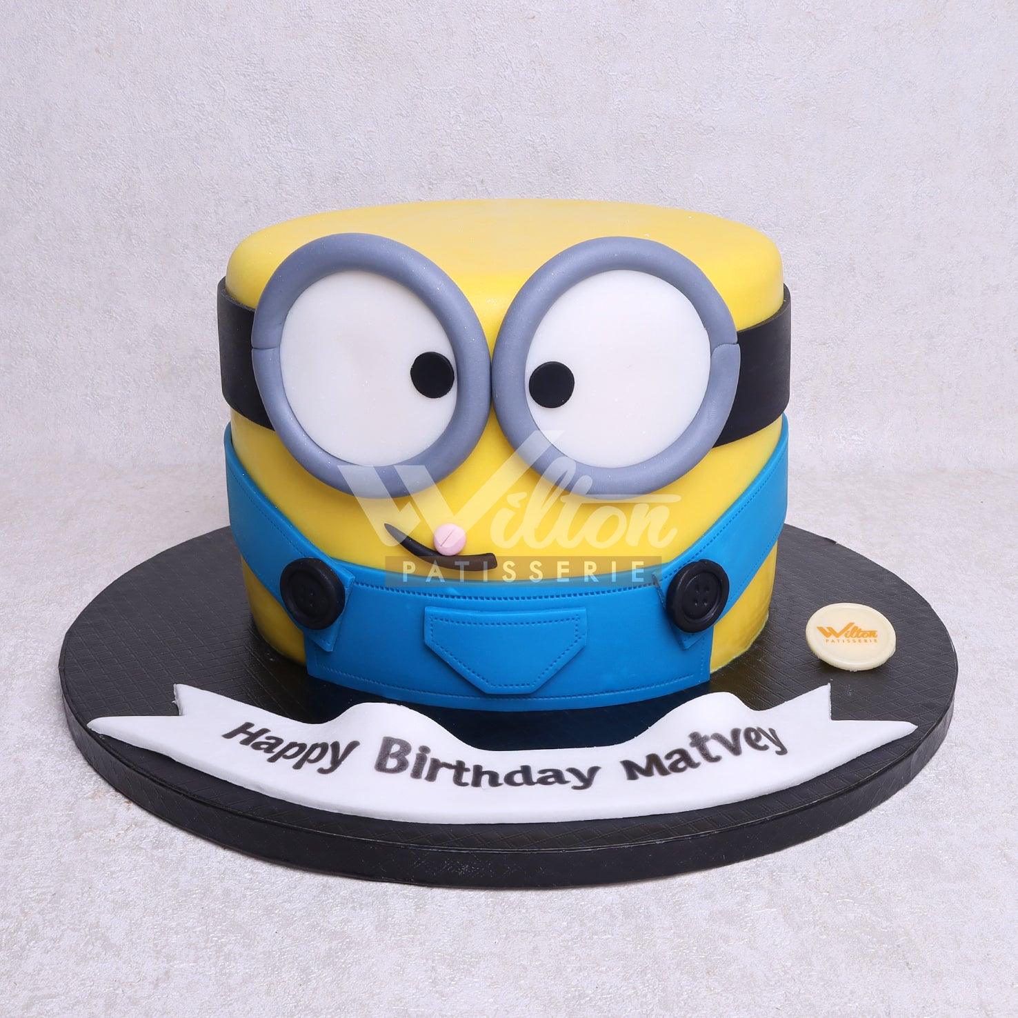 D.66.b MINION - Children Birthday Cakes - WILTON PATISSERIE