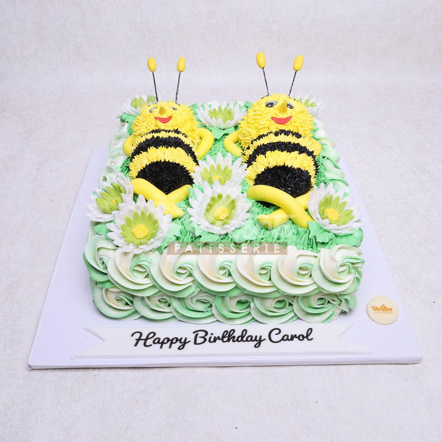 D.71.a BEES - Children Birthday Cakes - WILTON PATISSERIE