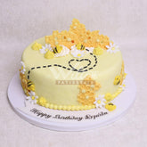 D.71.b BEES - Children Birthday Cakes - WILTON PATISSERIE