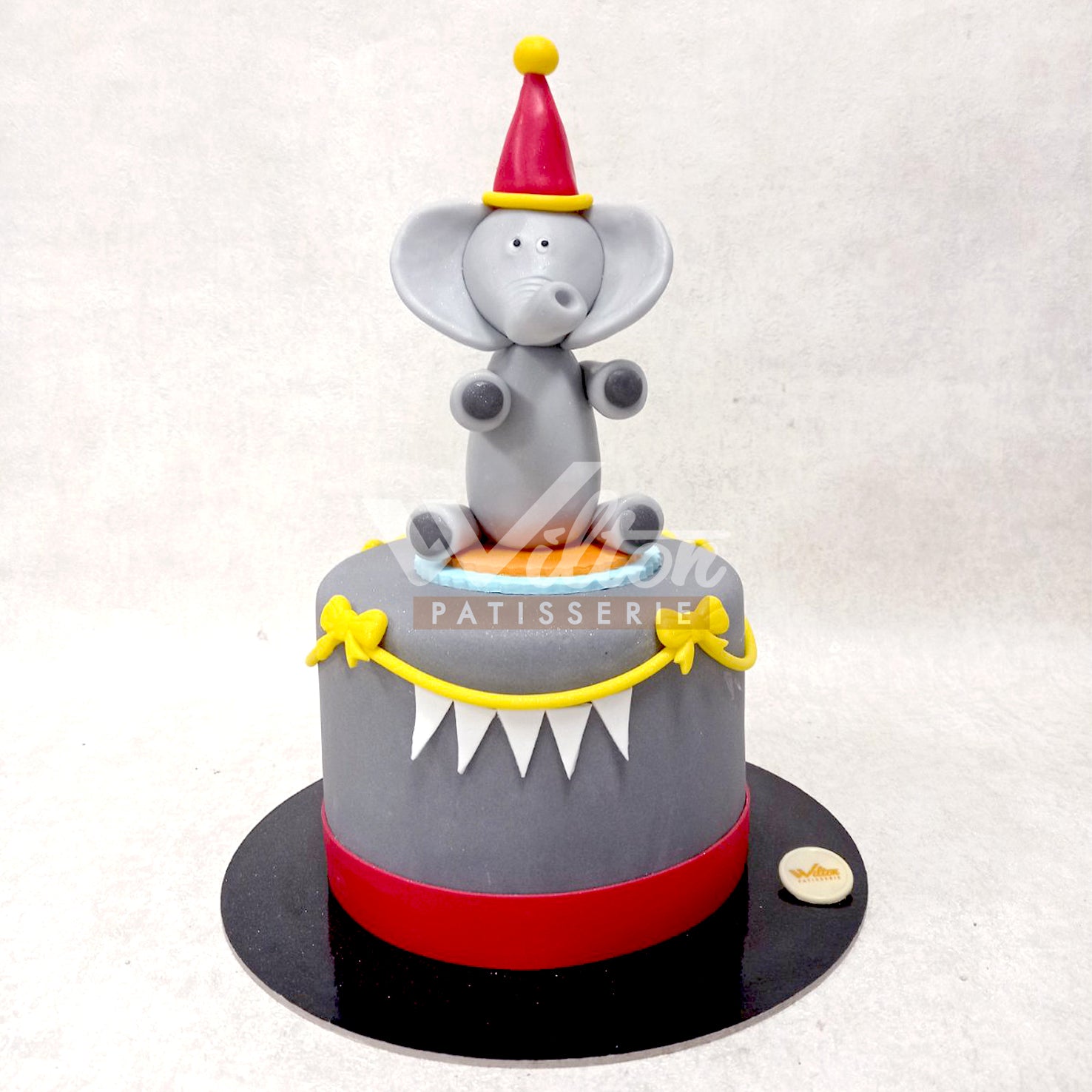 D.9.k ELEPHANT - Children Birthday Cakes - WILTON PATISSERIE