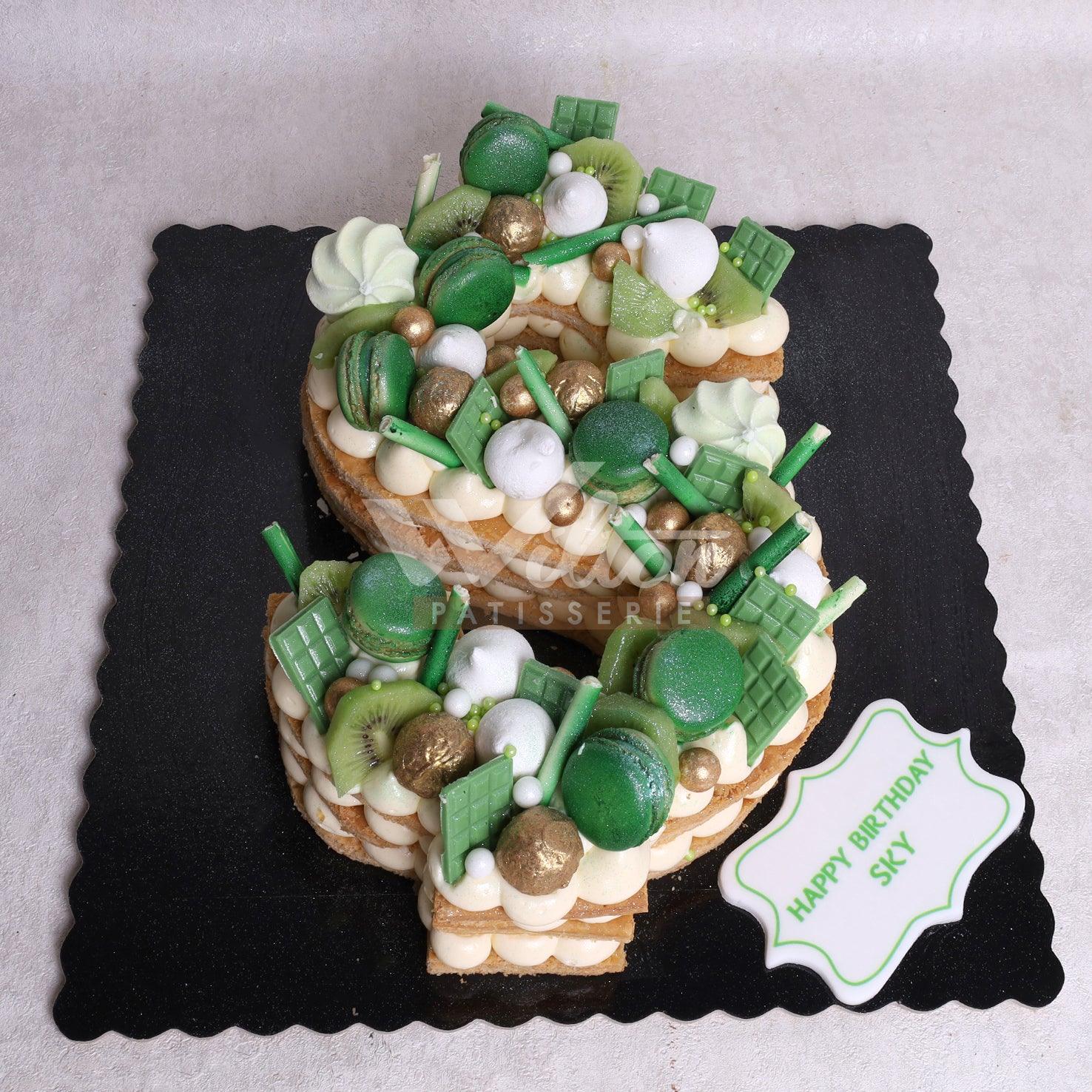 DD.72.a DOLLAR - Adult Birthday Cake - WILTON PATISSERIE