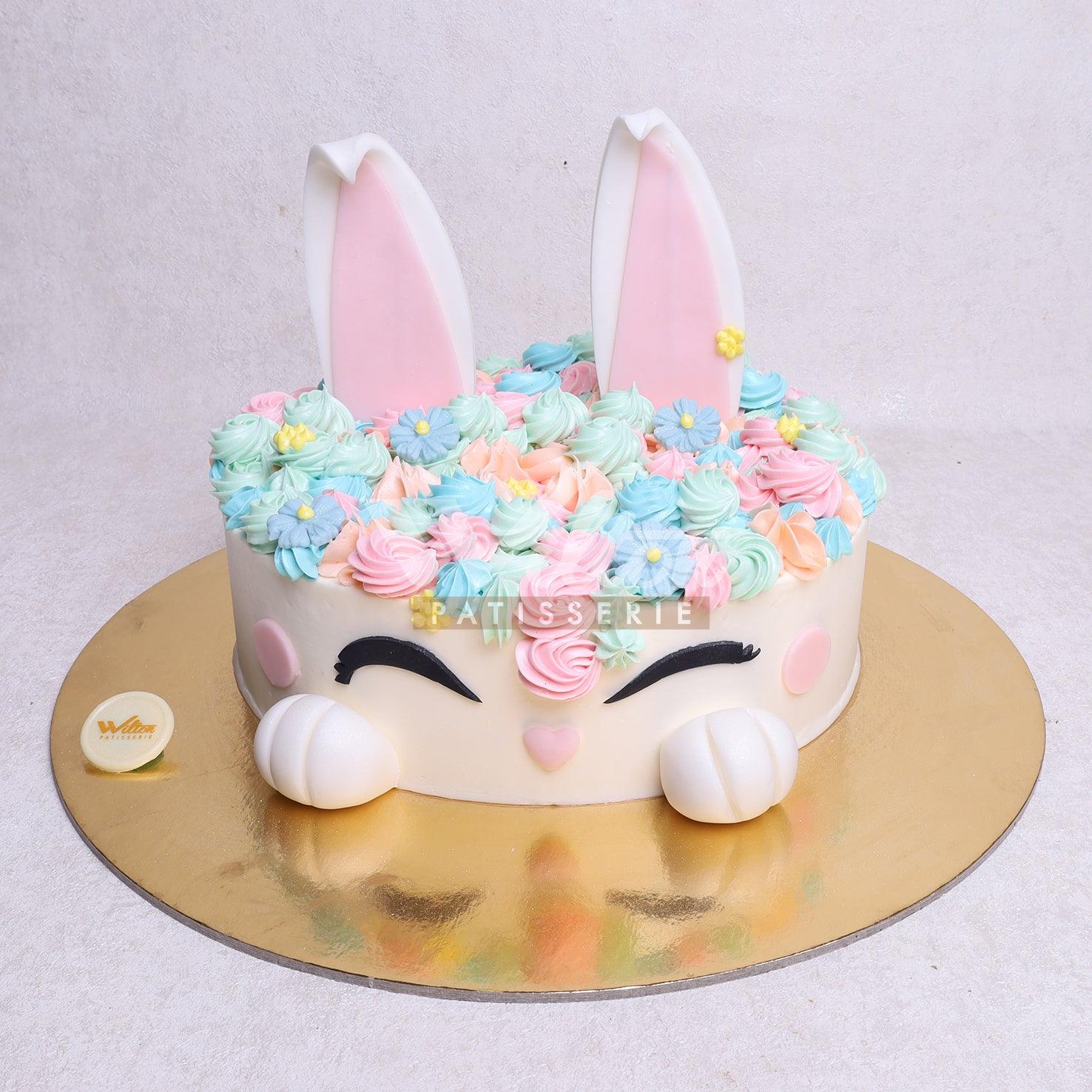 G.9.f BUNNY - Birthday Cakes - WILTON PATISSERIE