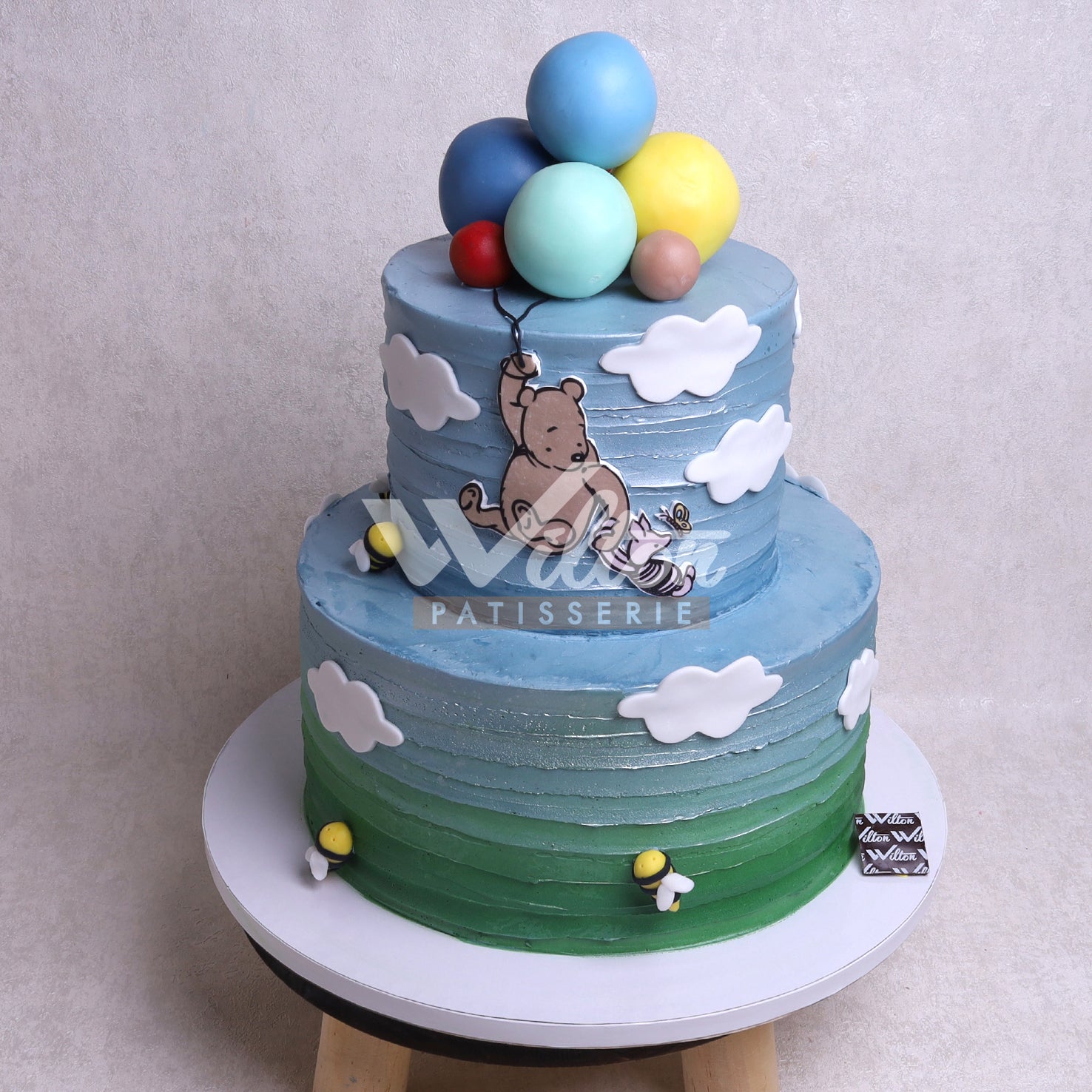 V.16.a WINNIE THE POOH - Christening Cake - WILTON PATISSERIE