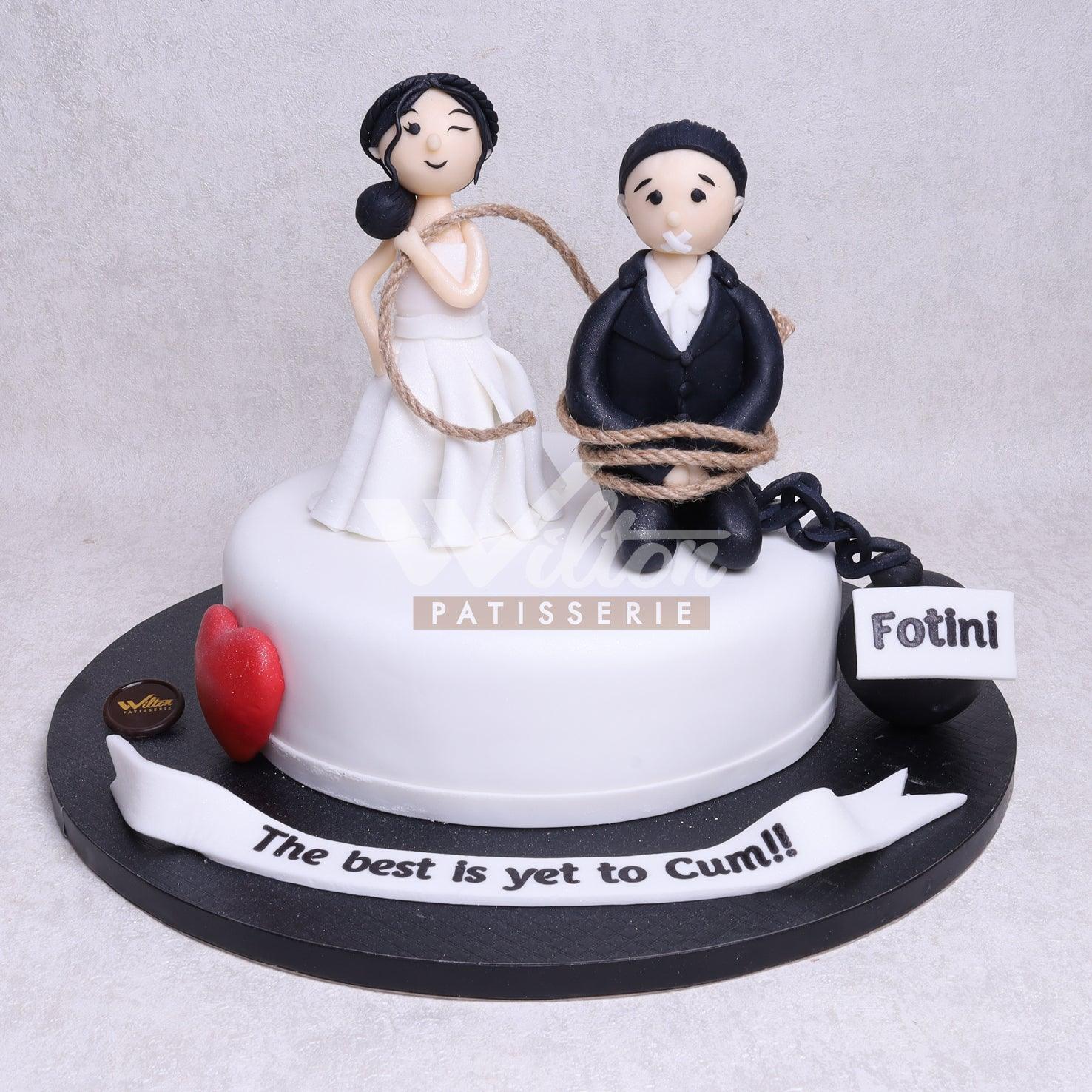 W28.a COUPLE - Women Birthday Cakes - WILTON PATISSERIE