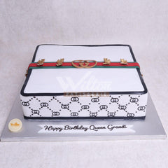 W3.b GUCCI - Women Birthday Cakes - WILTON PATISSERIE