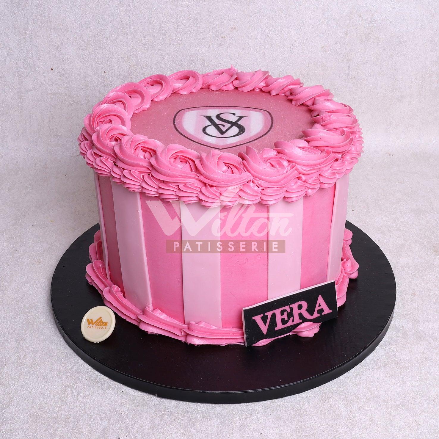 W31.b VICTORIA SECRET - Women Birthday Cakes - WILTON PATISSERIE