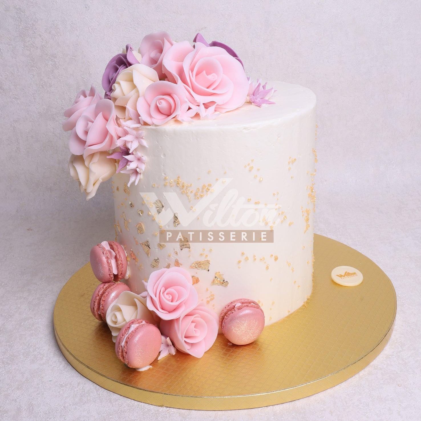 W6.39 FLOWERS - Women Birthday Cakes - WILTON PATISSERIE