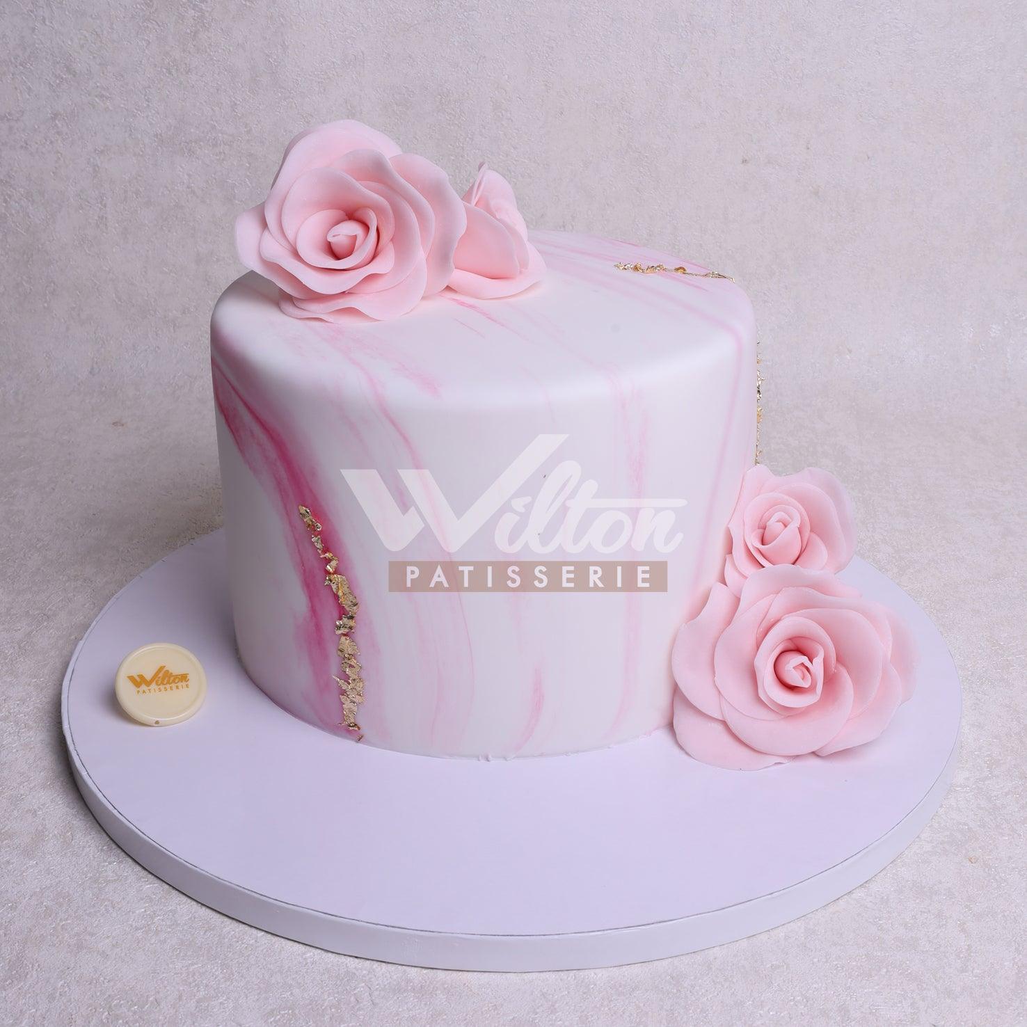 W6.40 FLOWERS - Women Birthday Cakes - WILTON PATISSERIE