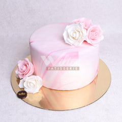 W6.46 FLOWERS - Women Birthday Cakes - WILTON PATISSERIE