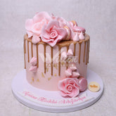 W6.52 FLOWERS - Women Birthday Cakes - WILTON PATISSERIE