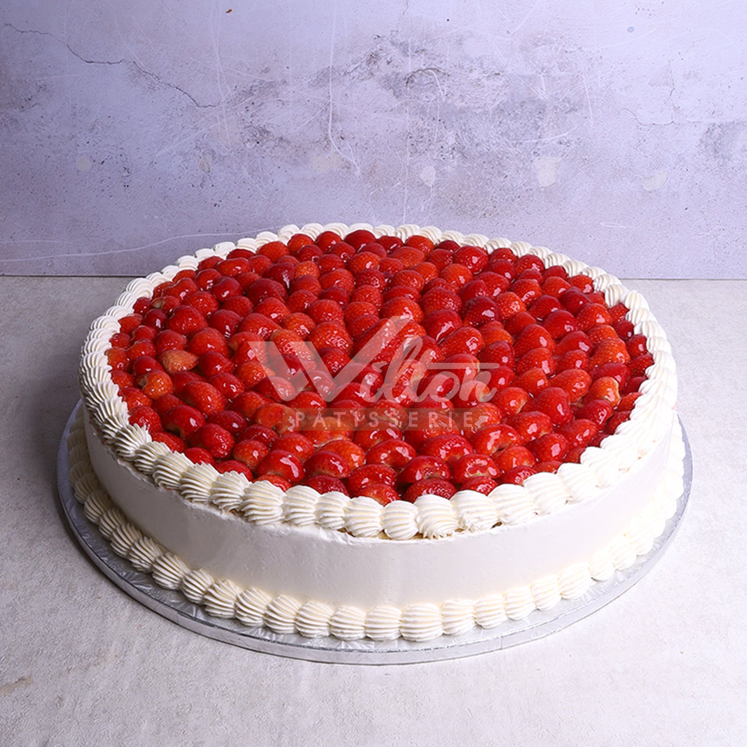 WE18.b STRAWBERRIES - Wedding Cakes - WILTON PATISSERIE