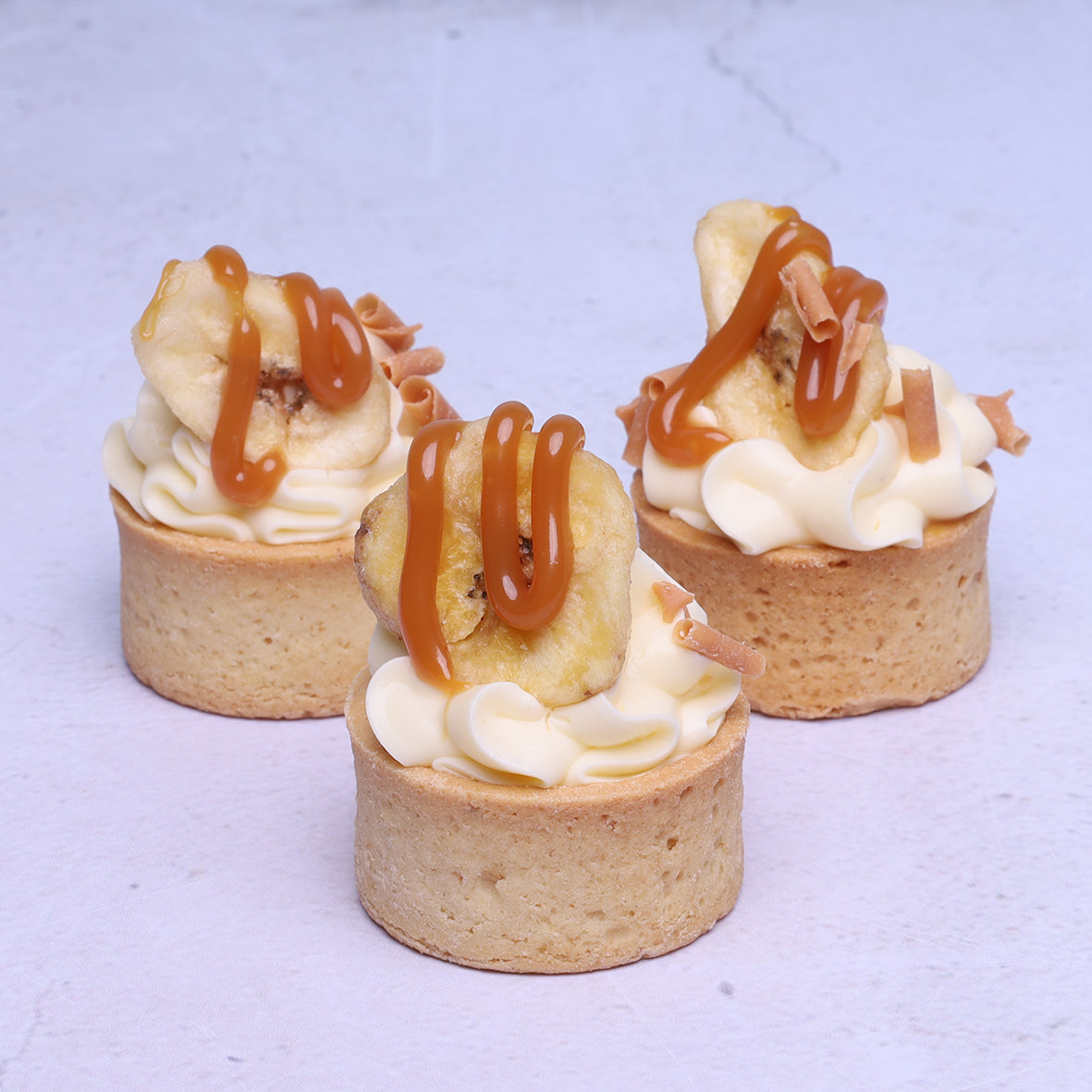 Fresh Banana & Toffee Tart - Coctail Sweets - WILTON PATISSERIE