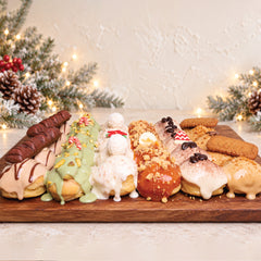Choux σε ένα κουτί Χριστούγεννα