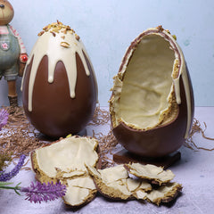 Handmade Dubai Style Pistachio Egg - WILTON PATISSERIE