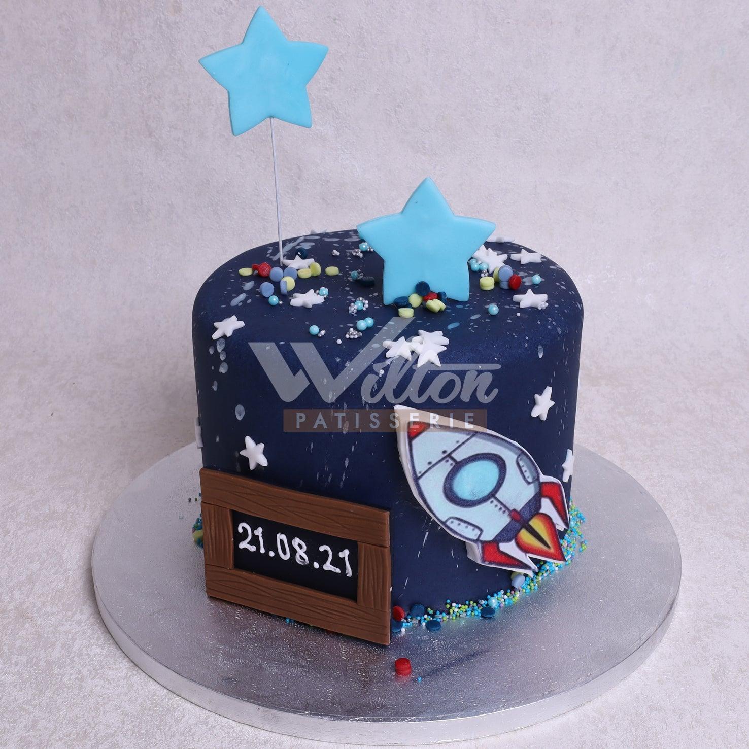 B.16.a SPACE - Birthday Cakes - WILTON PATISSERIE
