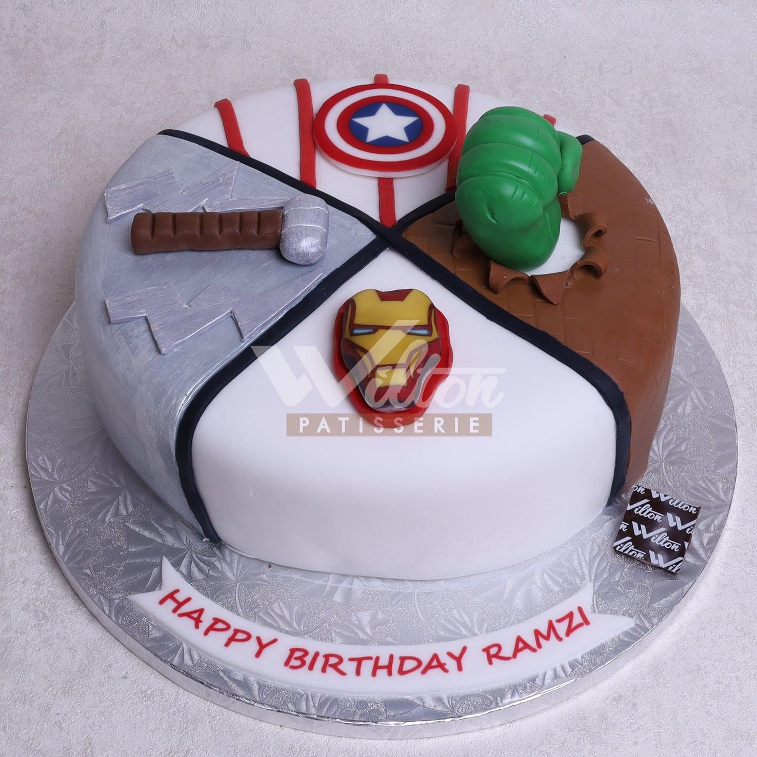 B.4.a MARVEL HEROES - Birthday Cakes - WILTON PATISSERIE