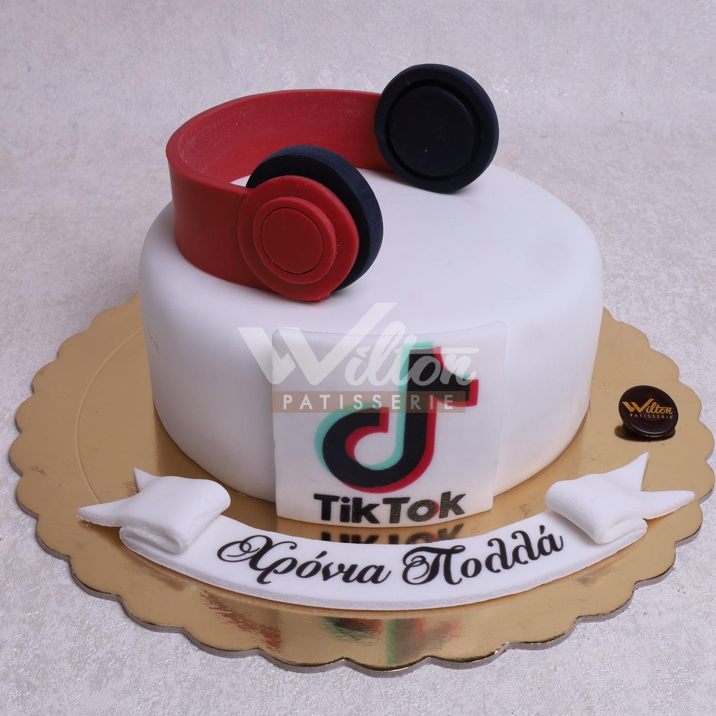 D.1.e TIK TOK - Children Birthday Cakes - WILTON PATISSERIE
