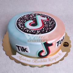 D.1.g TIK TOK - Children Birthday Cakes - WILTON PATISSERIE