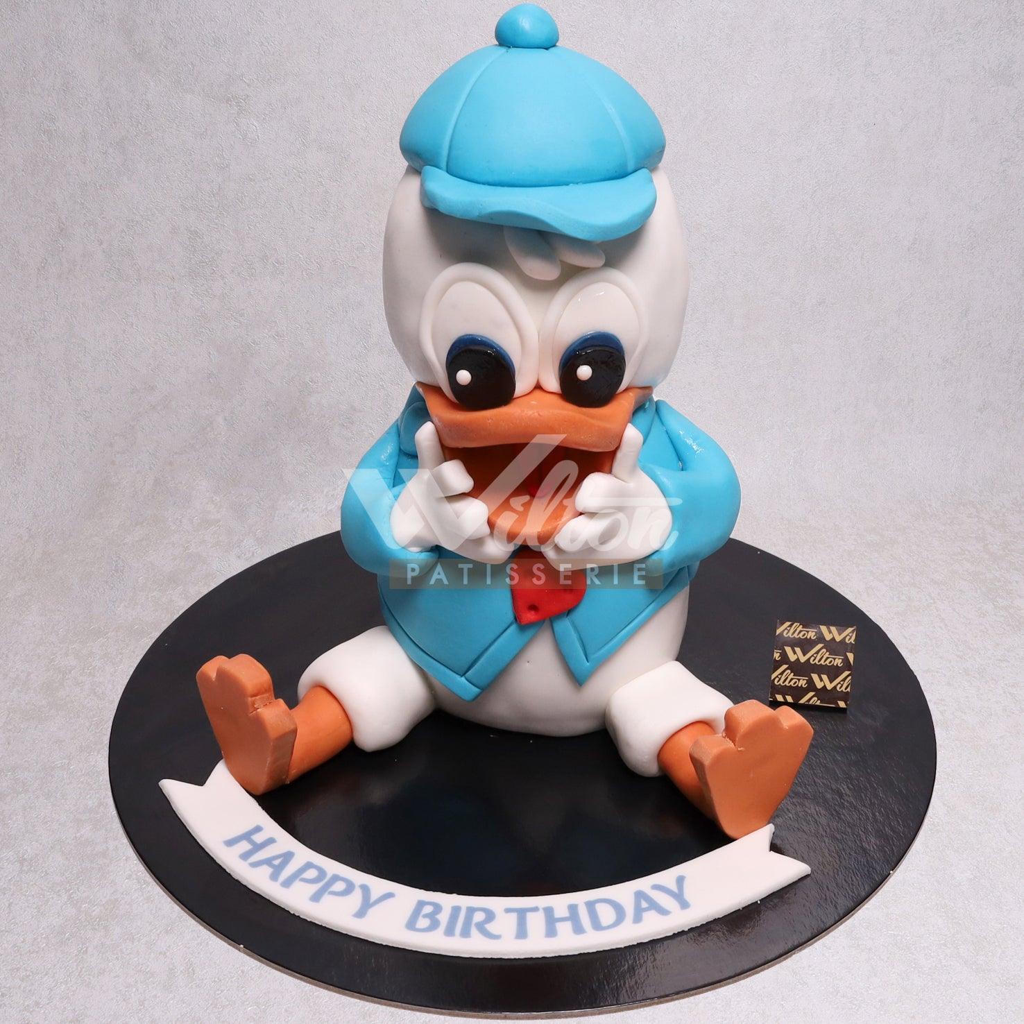 D.12.a DONALD DUCK - Children Birthday Cakes - WILTON PATISSERIE