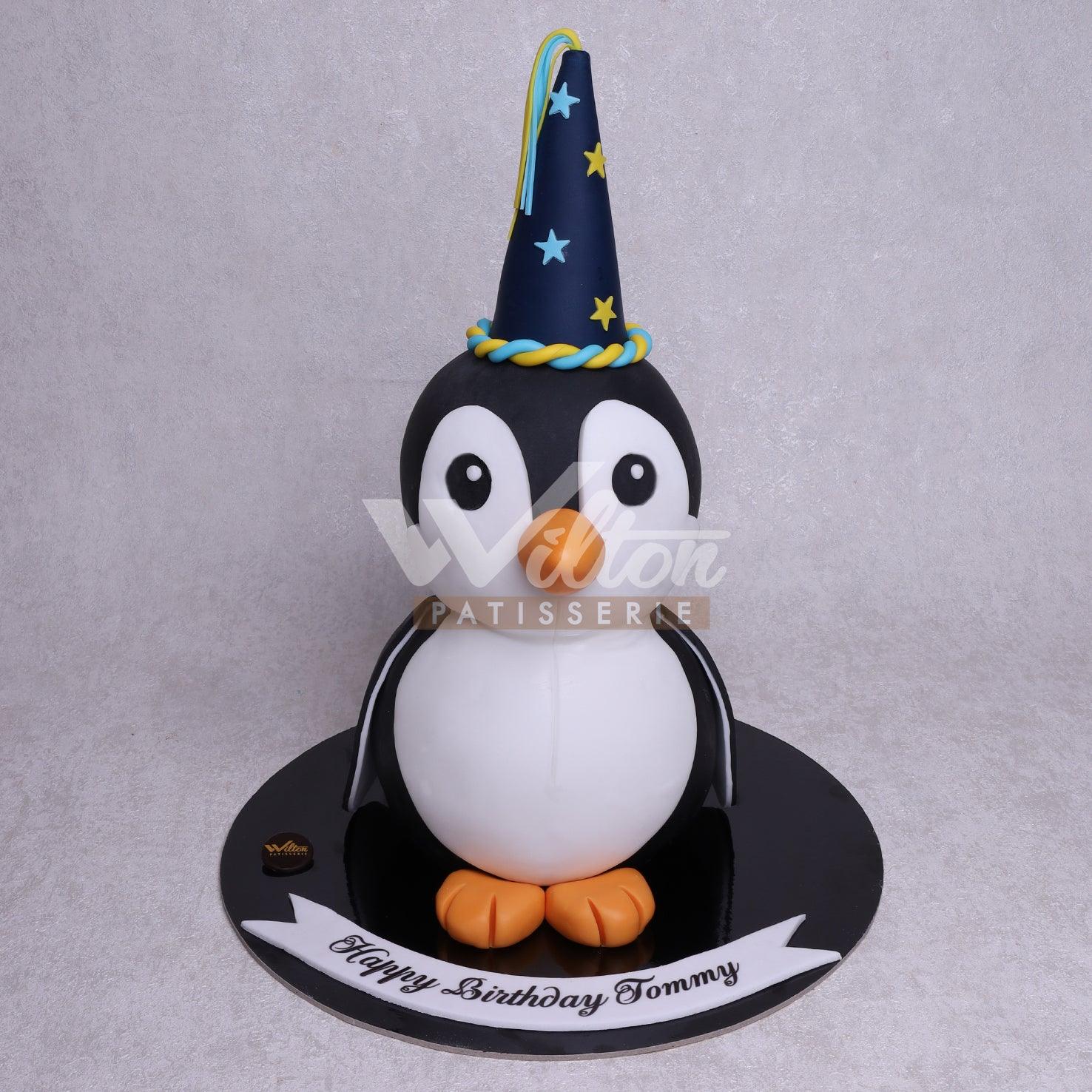 D.27.a PENGUIN - Children Birthday Cakes - WILTON PATISSERIE