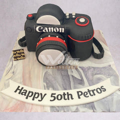 DD.22.a CANON - Adult Birthday Cake - WILTON PATISSERIE