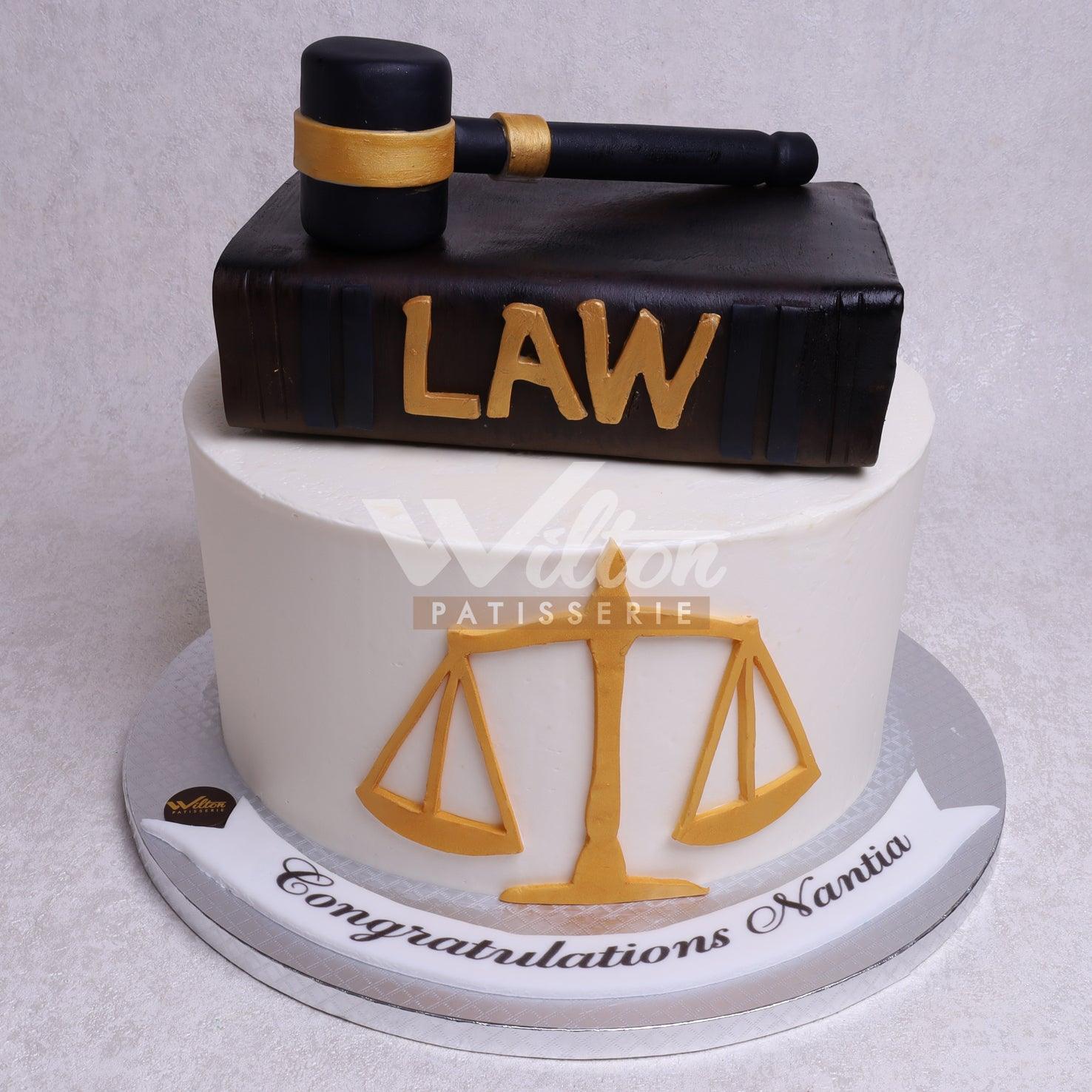 DD.30.a LAW - Adult Birthday Cake - WILTON PATISSERIE