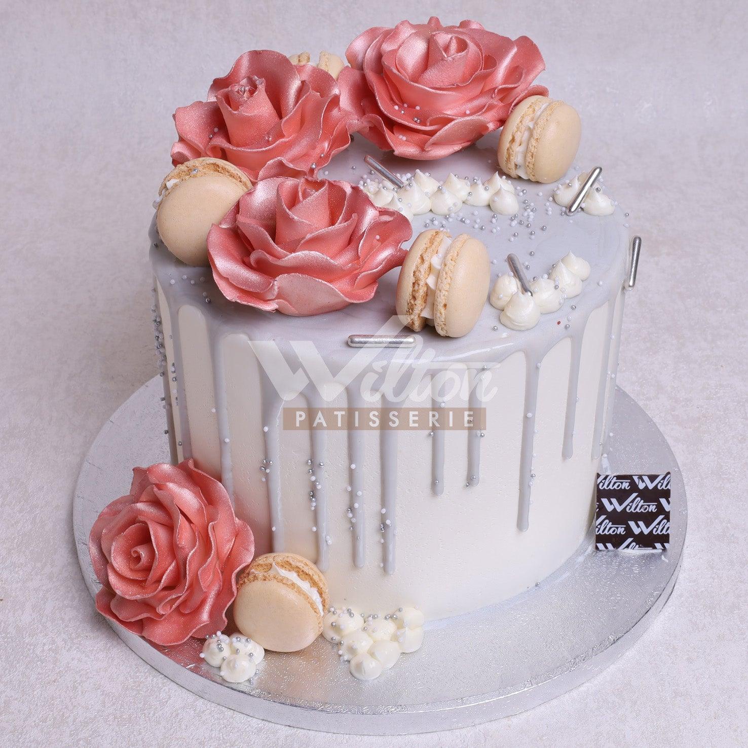 DD.8.a FLOWERS - Adult Birthday Cake - WILTON PATISSERIE