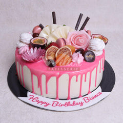 DD.8.e FLOWERS - Adult Birthday Cake - WILTON PATISSERIE