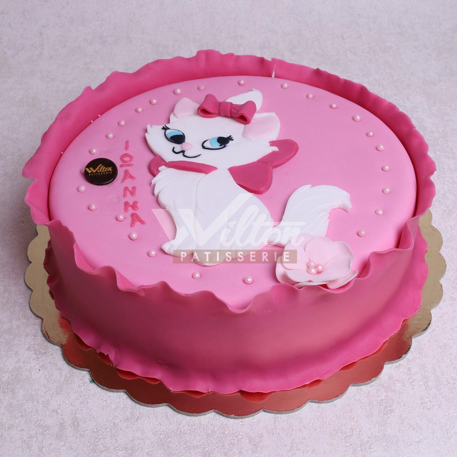 G.10.a CAT - Birthday Cakes - WILTON PATISSERIE