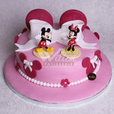G.11.c MINNIE AND MICKEY MOUSE - Birthday Cakes - WILTON PATISSERIE