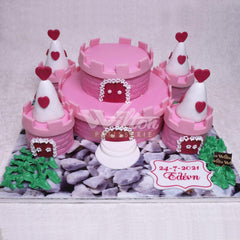 G.21.a CASTLE - Birthday Cakes - WILTON PATISSERIE
