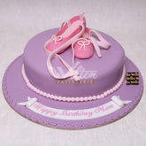 G.27.a BALLET - Birthday Cakes - WILTON PATISSERIE