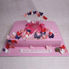 G.7.c BUTTERFLIES - Birthday Cakes - WILTON PATISSERIE