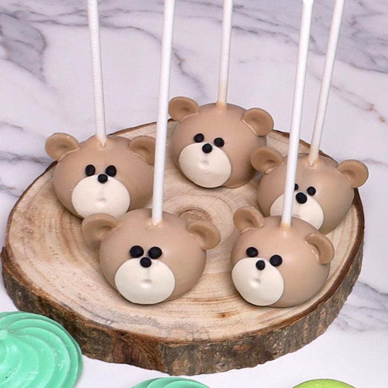 Pop Cakes with Shapes and 2D Design - WILTON PATISSERIE