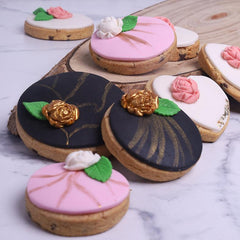 Customised Round Biscuits - WILTON PATISSERIE