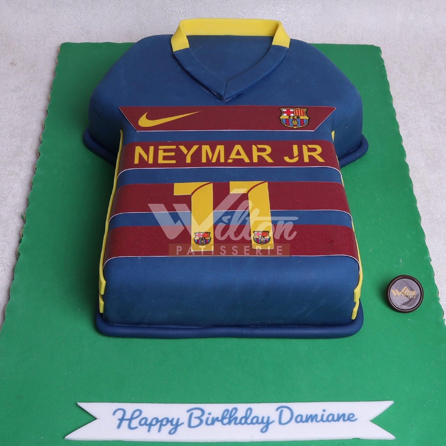 B.12.n FOOTBALL - Birthday Cakes - WILTON PATISSERIE