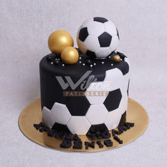 B.12.v FOOTBALL - Birthday Cakes - WILTON PATISSERIE