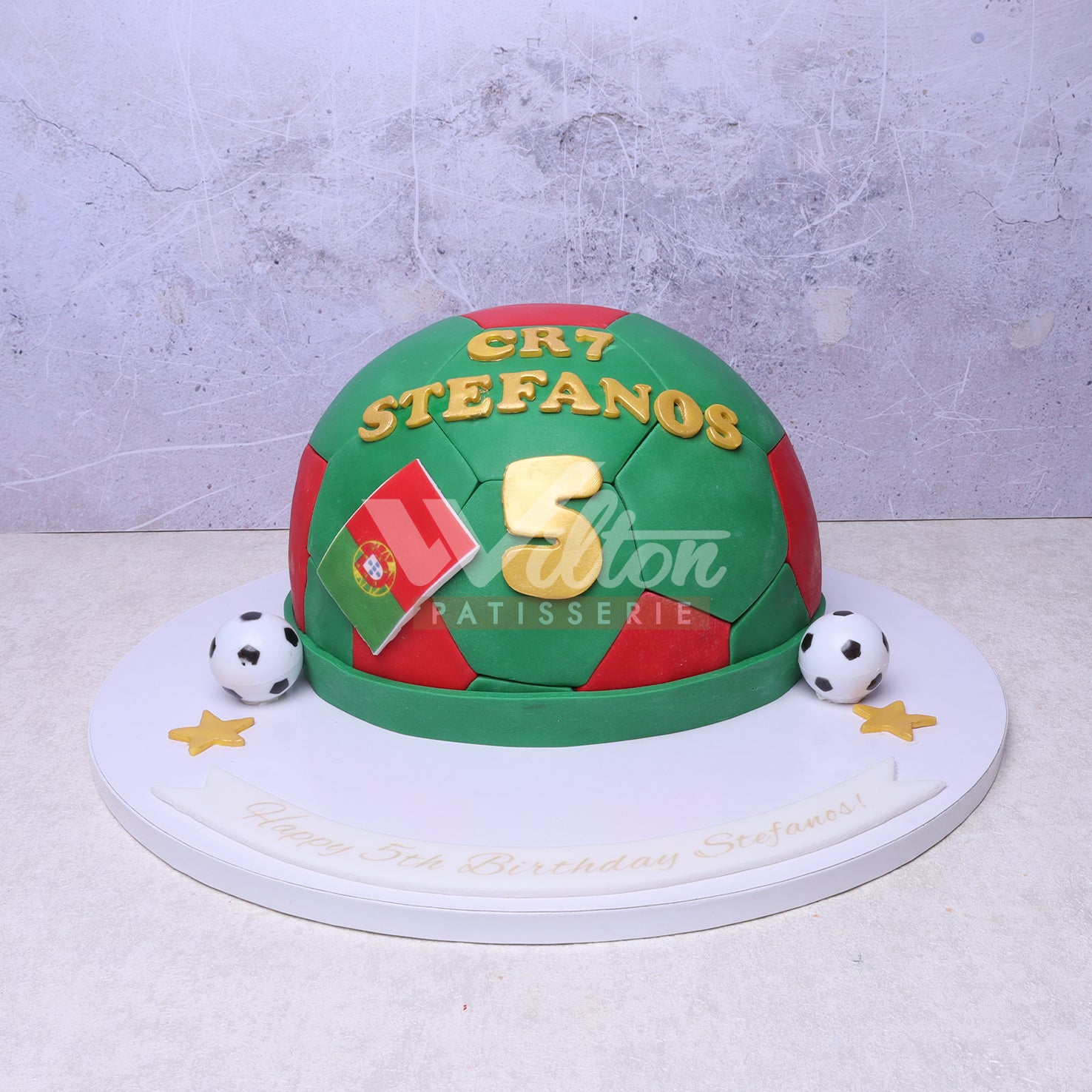 B.47.b FOOTBALL - Birthday Cakes - WILTON PATISSERIE