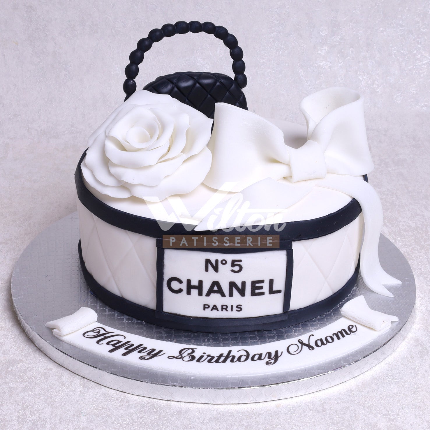 W1.b CHANEL - Women Birthday Cakes - WILTON PATISSERIE