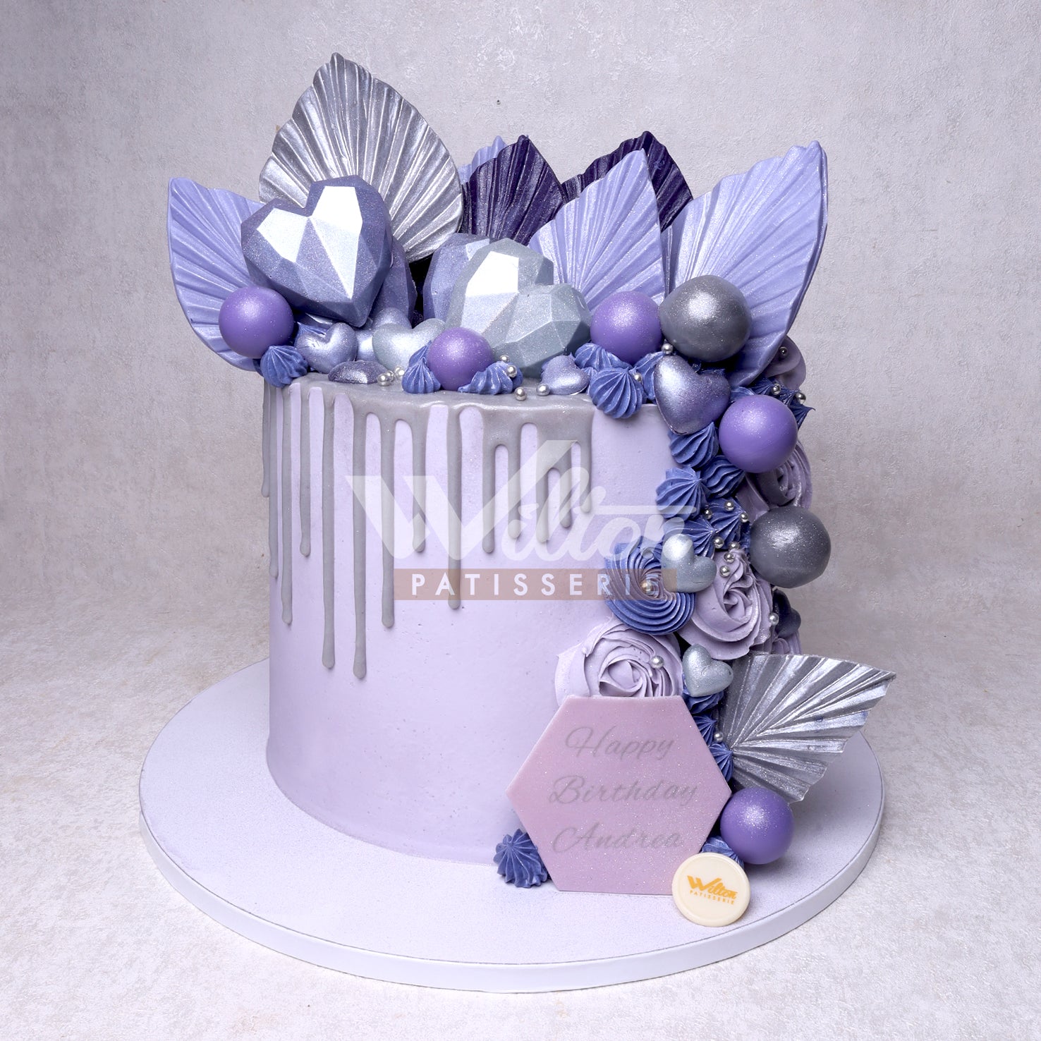 W38.a ARTISTIC - Women Birthday Cakes - WILTON PATISSERIE