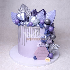 W38.a ARTISTIC - Women Birthday Cakes - WILTON PATISSERIE