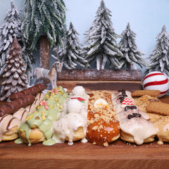 Choux In A Box Christmas - WILTON PATISSERIE