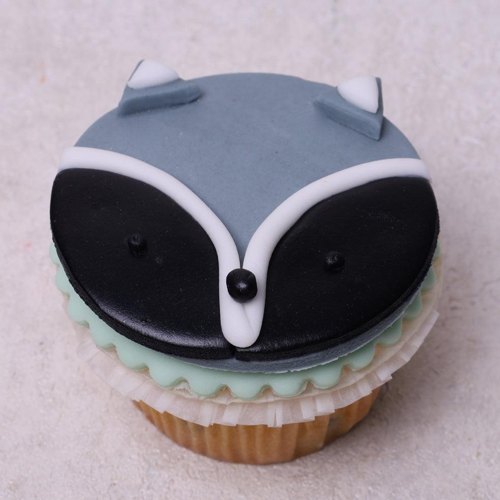 Muffins with 2D Design - WILTON PATISSERIE